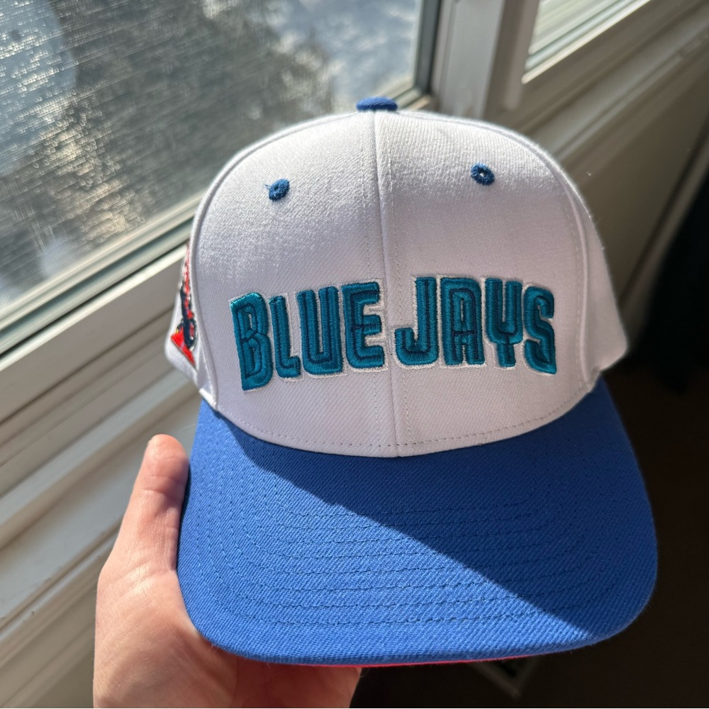 Toronto Blue Jays Mitchell & Ness Cap - White and Blue